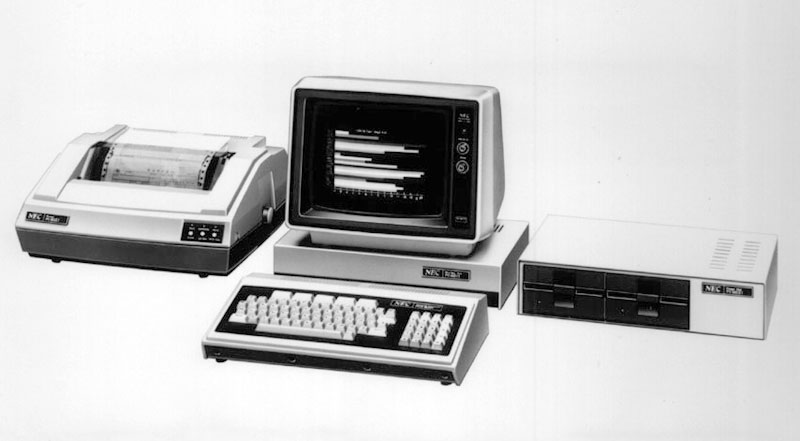 PC-8001-コンピュータ博物館