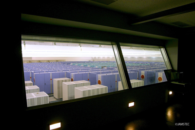 2002年当時のシミュレータ棟見学窓からの様子
